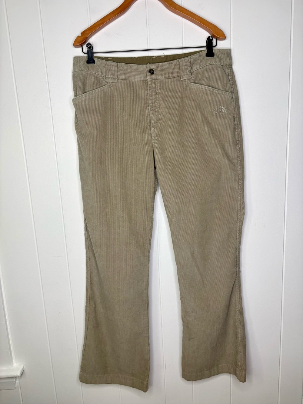 The North Face Corduroy Women’s Pants Size 14 Outdoor Hiking Casual Wear